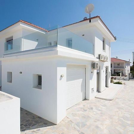 Villa Protara Chrysos - Beautiful 5 Bedroom Protaras Villa - Walking Distance To Fig Tree Bay Εξωτερικό φωτογραφία