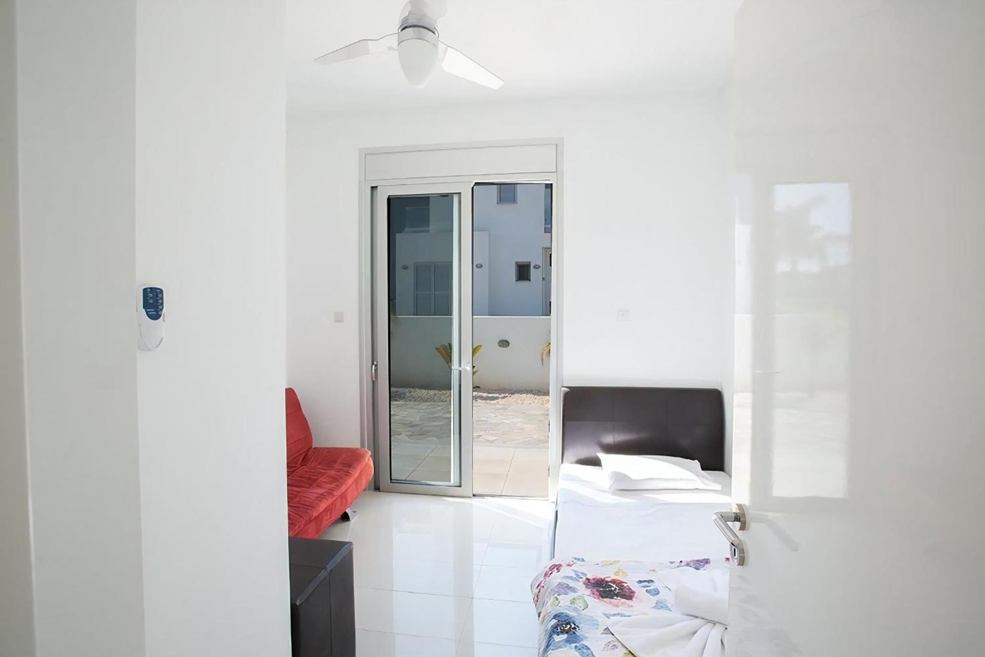 Villa Protara Chrysos - Beautiful 5 Bedroom Protaras Villa - Walking Distance To Fig Tree Bay Εξωτερικό φωτογραφία