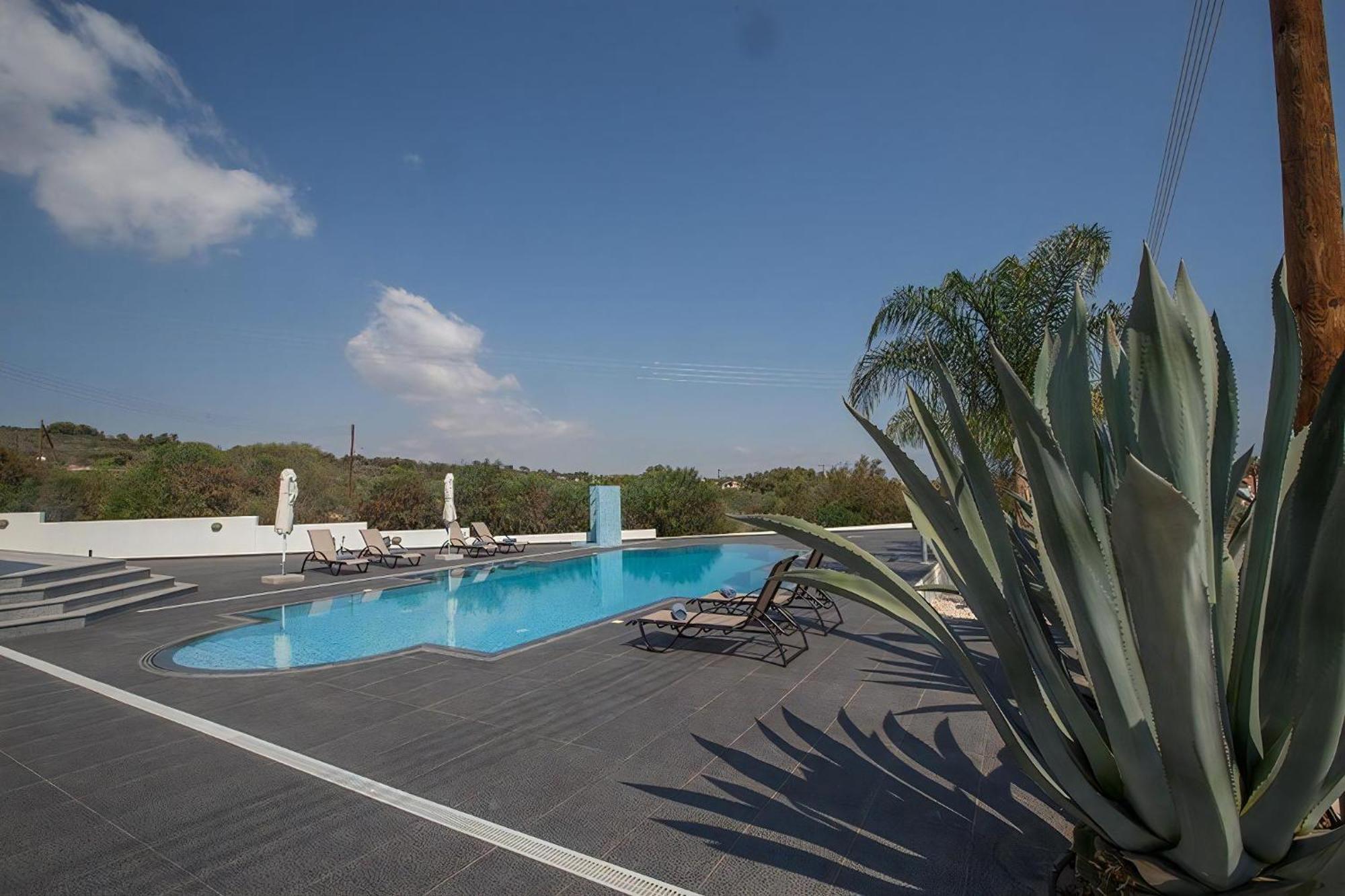 Villa Protara Chrysos - Beautiful 5 Bedroom Protaras Villa - Walking Distance To Fig Tree Bay Εξωτερικό φωτογραφία